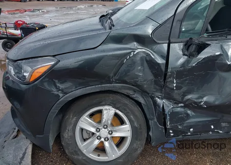 2020 Chevrolet Trax Ls z USA, uszkodzony, nr VIN 3GNCJNSB2LL128342